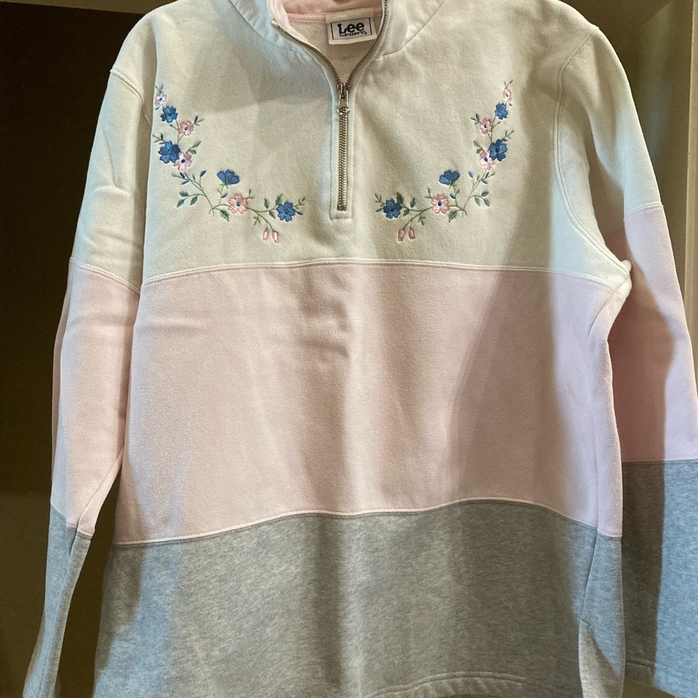Pink/Gray/White Embroidered Sweatshirt XL